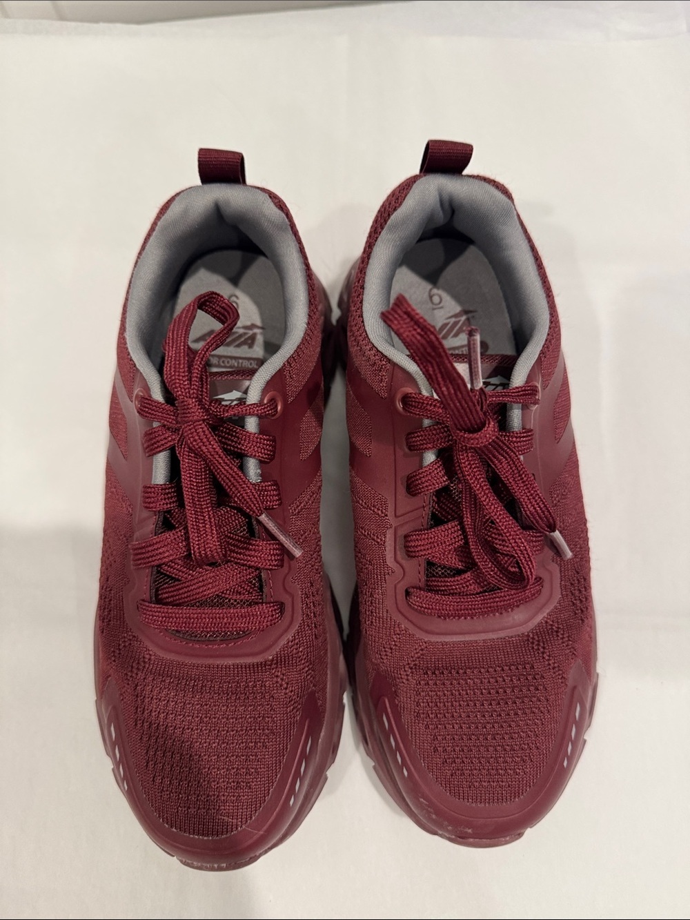 Avia Maroon Sneakers